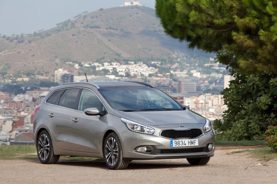 Kia cee&rsquo;d Station Wagon 2012 года  (фото 47 из 89)
